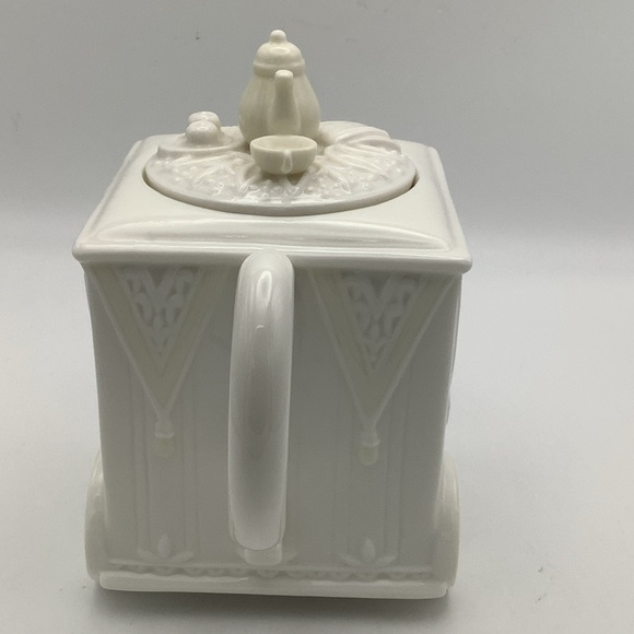Lenox Butler’s Pantry White Teacart Shaped Teapot - Picture 8 of 15